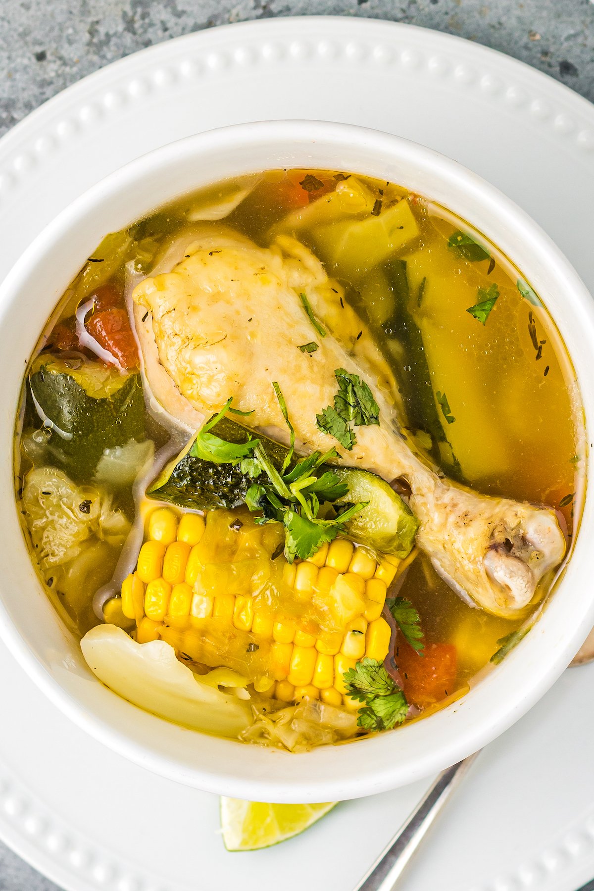 Receta de Caldo de Pollo Ingredientes y Preparación